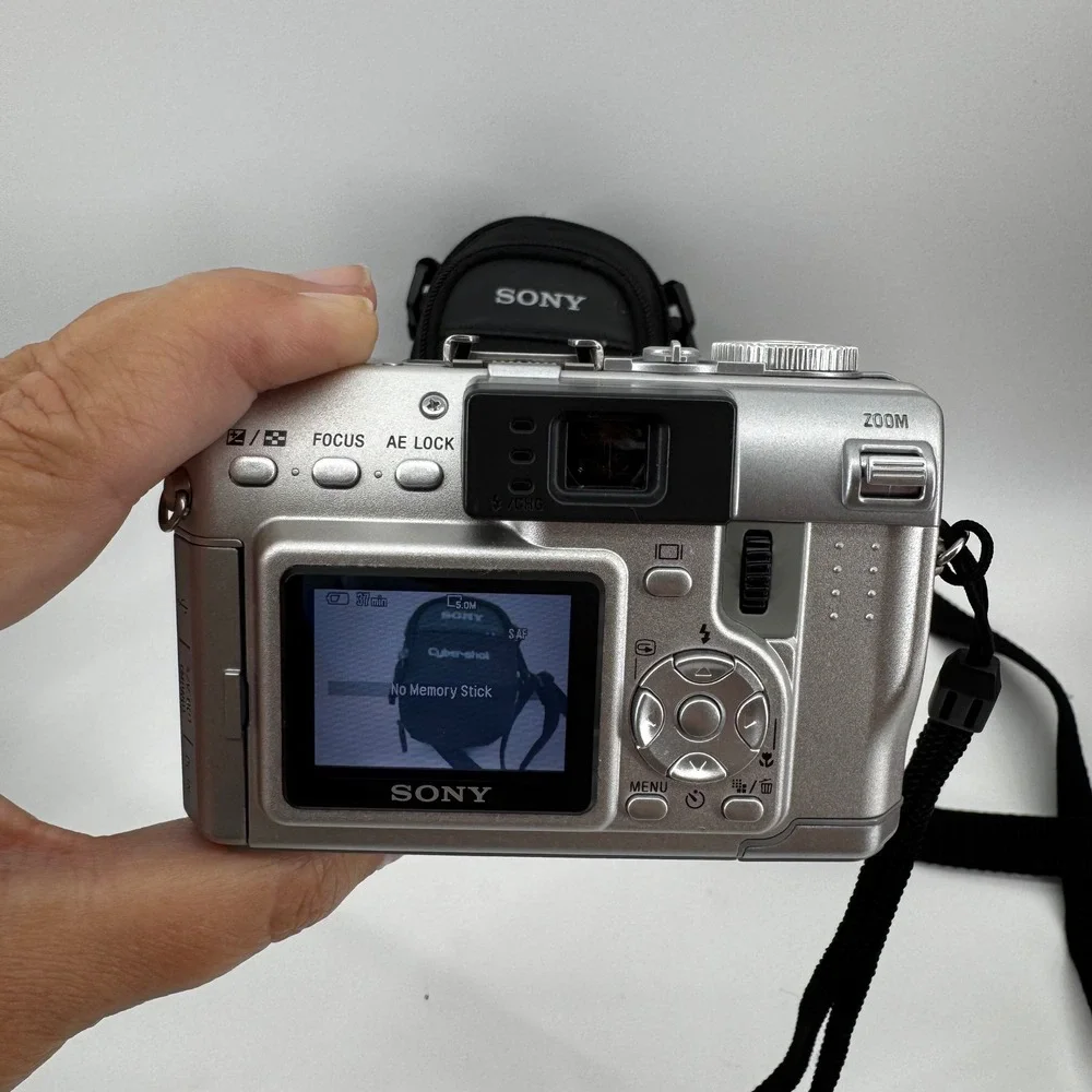 Sony Cyber-shot DSC-V1 Digital Camera 5.0MP 4x Zoom Nightshot Tested Bundle